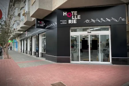 FachadalateralHOTELLERIE