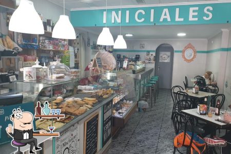 r724-Cafeteria-Iniciales-Pasteleria-Iniciales-interior