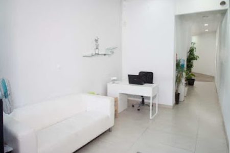 recepción-CLINICA-FISIOTERAPIA-ALICANTE-768x1072